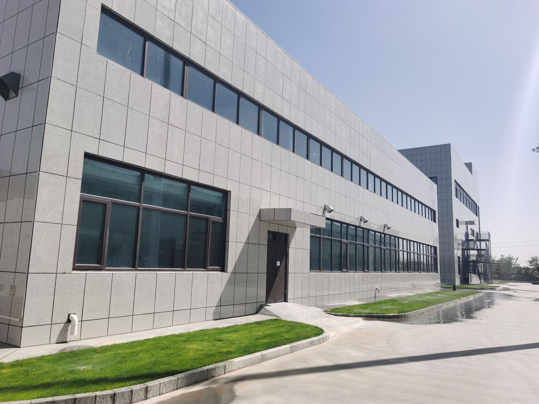 協進陶瓷工程案例——內蒙古華奧科興公司廠房